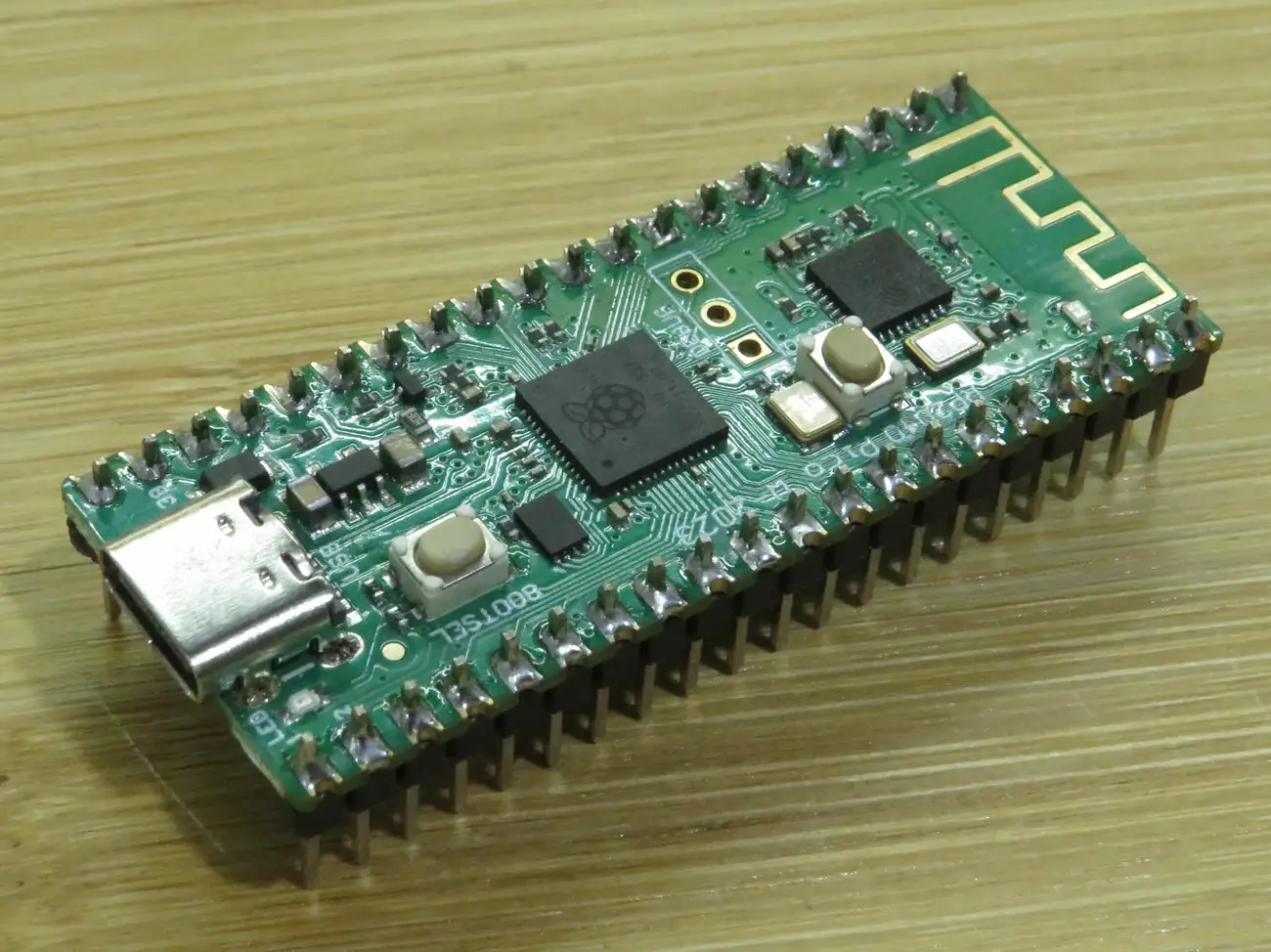 Picture showing the clone Raspberry Pi Pico W